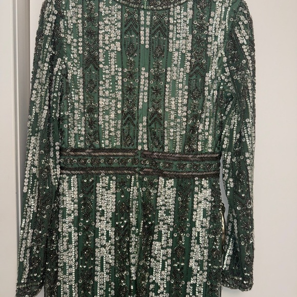 NWT | Mac Duggal 5981 Sage Long Sleeve Crystal Fringe Column Gown Size 10 - Picture 6 of 8